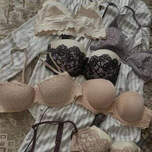 VS's Assorted Intimate Wear Size S, 34C